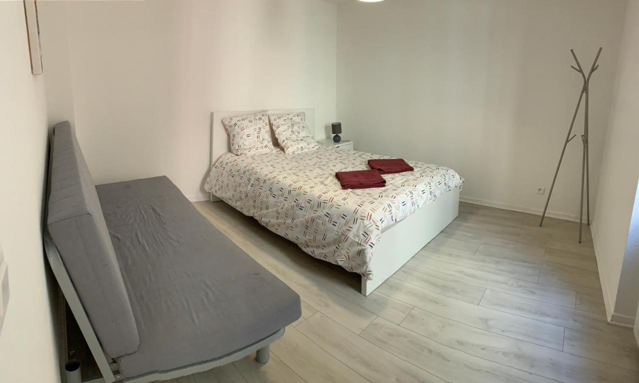 Appartement 2Eme Etage 42M2 Hyper Centre Ville / Parking Gratuit Riom Buitenkant foto