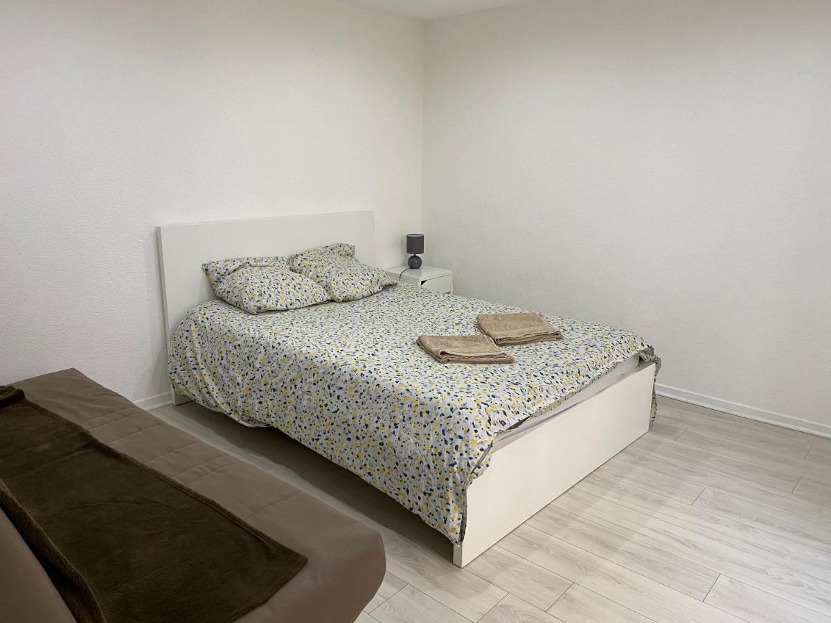 Appartement 2Eme Etage 42M2 Hyper Centre Ville / Parking Gratuit Riom Buitenkant foto